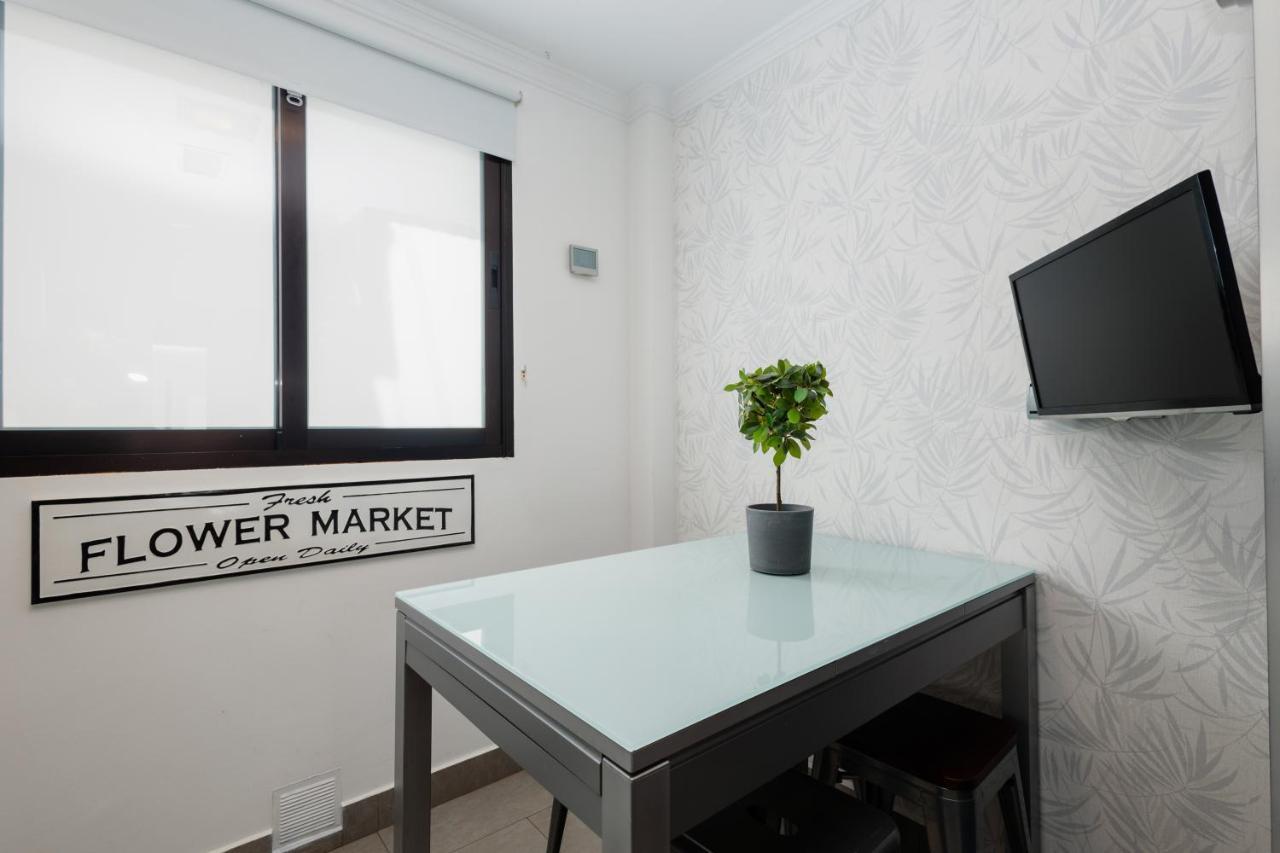 In The Historic Center Of Malaga, Very Close To The Beach And The Ave Train Station, With Private Parking Exterior photo